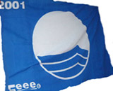 Praia Vasco da Gama recebe bandeira azul