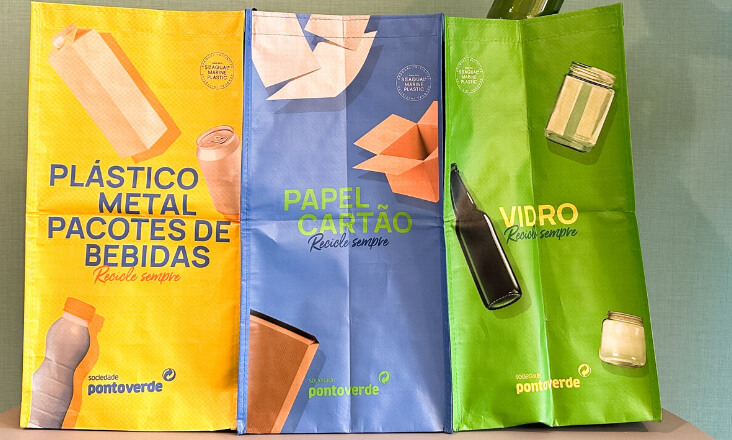 Sociedade Ponto Verde lança ecobags de plástico marinho