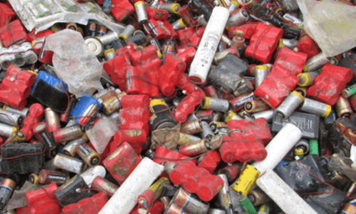 Explosão registada em fábrica de reciclagem de baterias em Azambuja