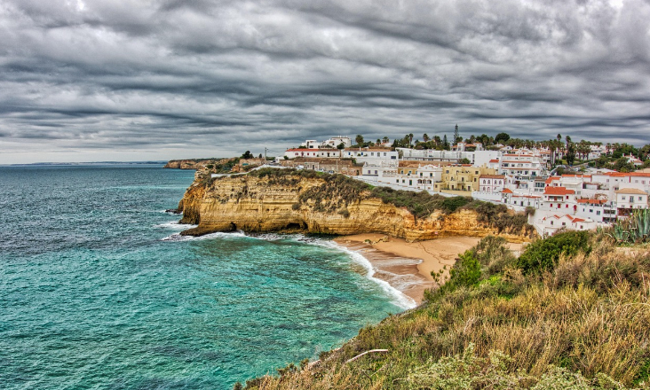 Abastecimento de água no Algarve garantido por três anos