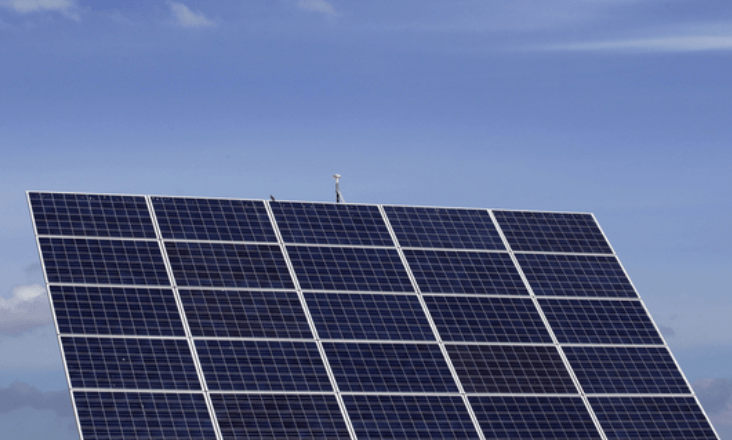 Reguladores europeus de energia propõem travão a subidas automáticas de preços máximos da eletricidade
