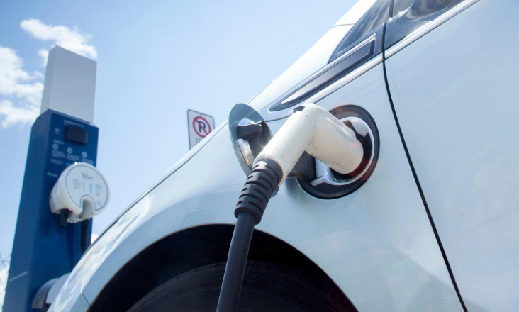 Governo aumenta incentivo à compra de veículos elétricos em 2025