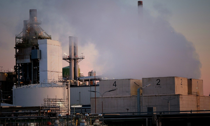 Emissões de gases com efeito de estufa na UE aumentam 2,2% no último trimestre de 2024, revela Eurostat