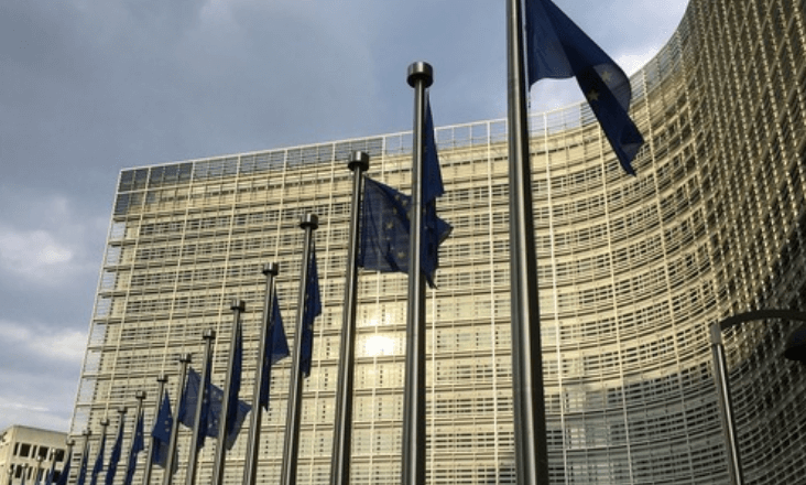 Ursula von der Leyen defende mais investimento em energia para baixar preços na UE