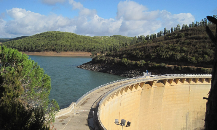 Barragem da Bravura inicia obras para impedir desperdício de água