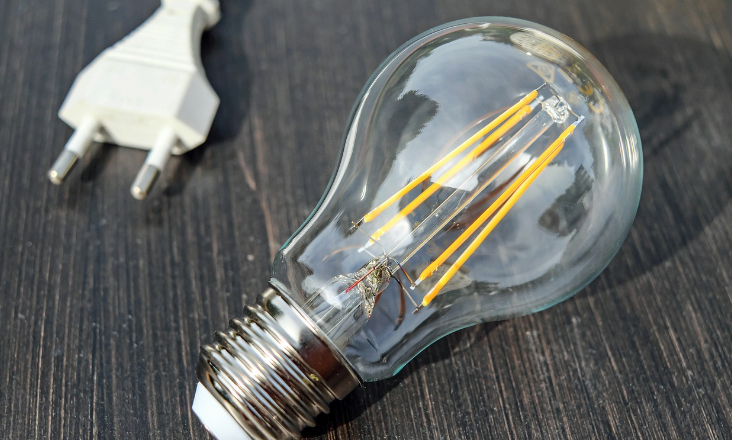 Aumento de preços da energia foram decisão do regulador, diz ministério do Ambiente