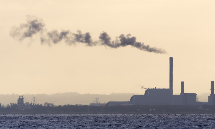 Emissões de CO2 na União Europeia descem 4% no final de 2023