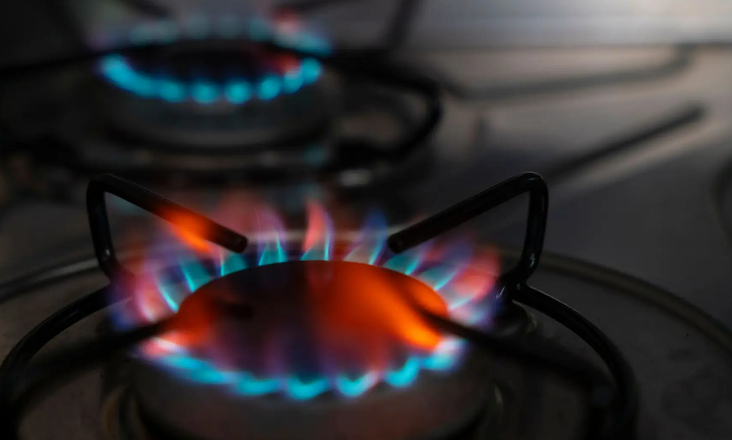 Consumo de gás recua no setor industrial, mas cresce nas centrais elétricas no início de 2025