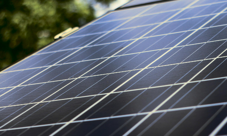 Ministra do Ambiente defende construção de pequenos projetos fotovoltaicos