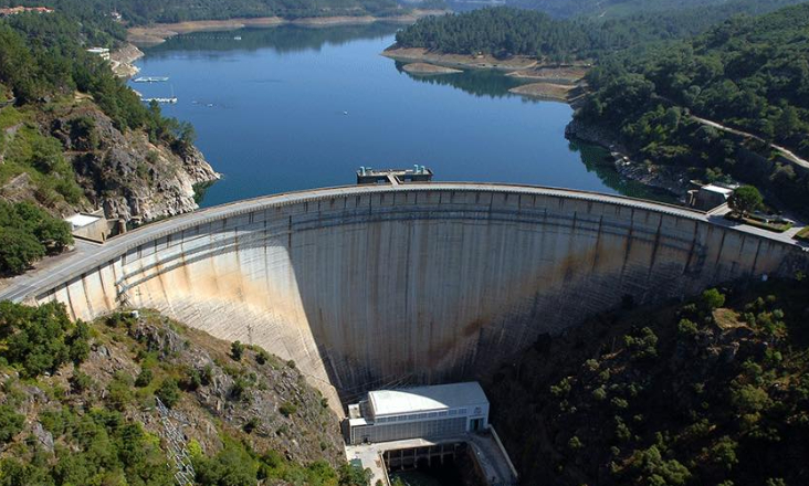 APA rejeita projeto de central solar flutuante no Cabril