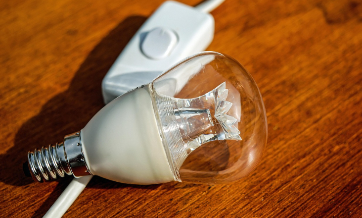 Importações de eletricidade sobem em 2024, mas dependência energética atinge mínimo histórico