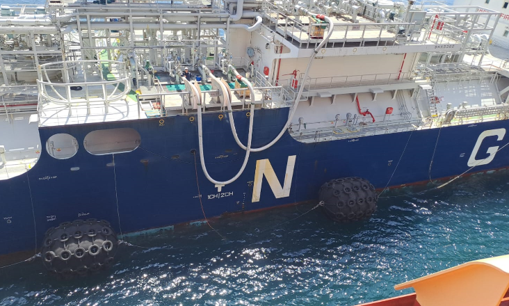 Axpo estreia abastecimento de GNL entre navios no Porto de Sines