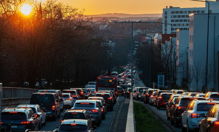  Eurodeputados adoptam novas medidas para reduzir as emissões dos transportes rodoviários